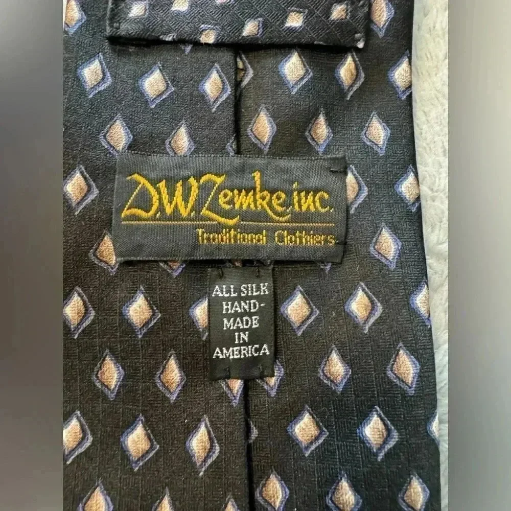 D.W. Zemke Neck Tie | Black with small Diamonds